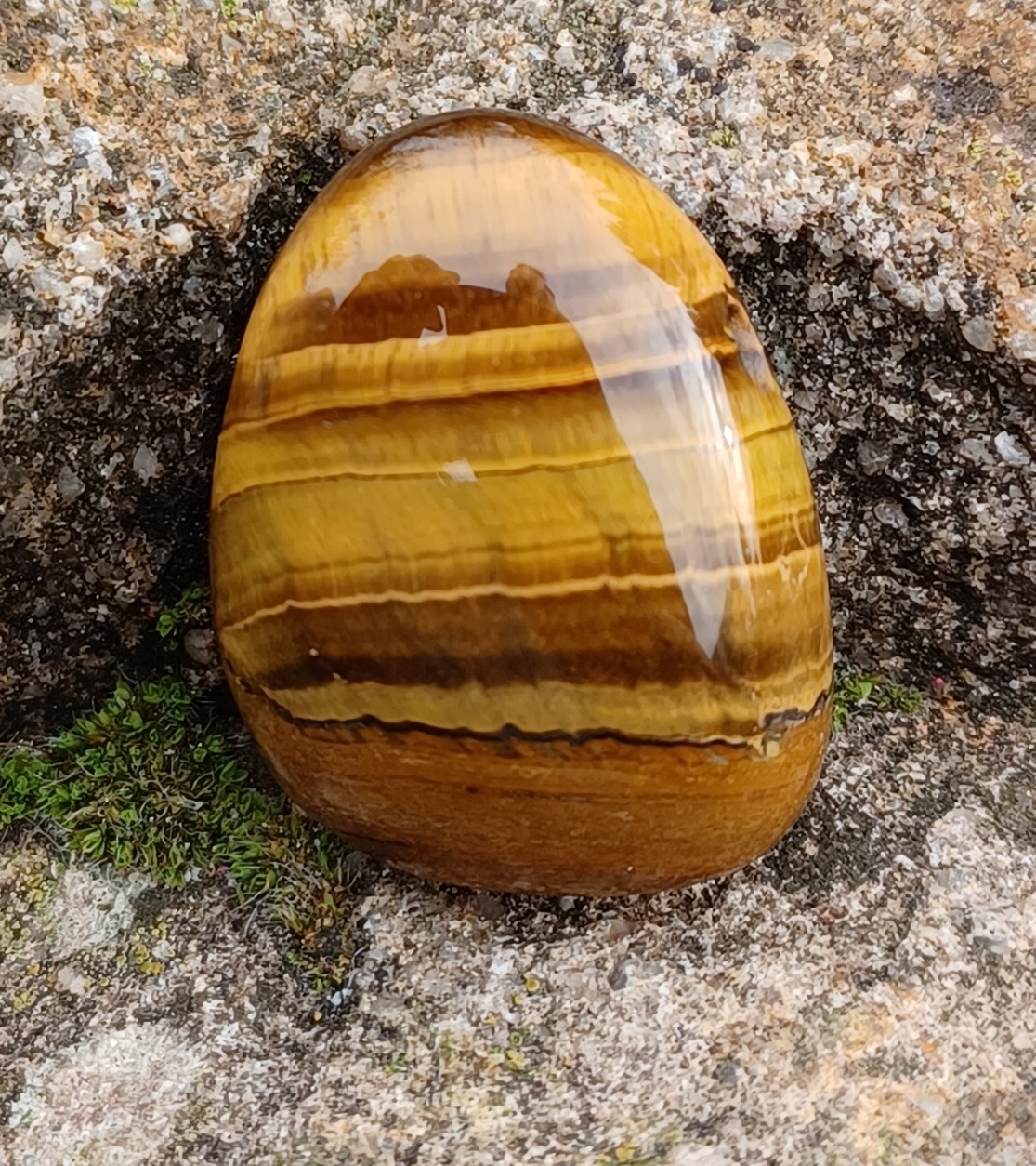 Tigrie oko vŕtaný okrúhliak veľký