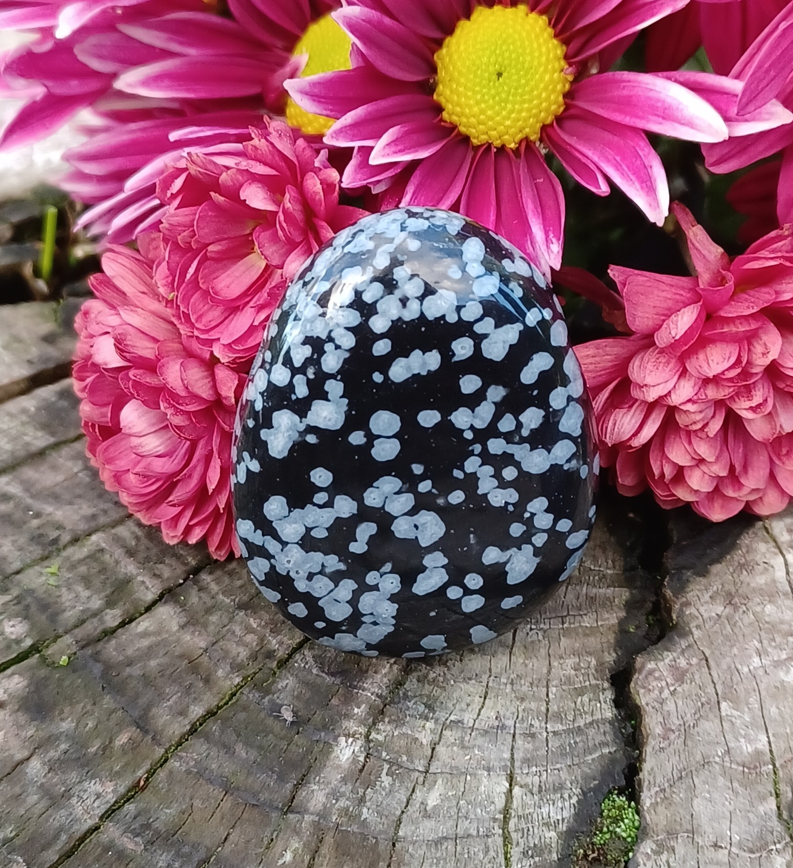 Obsidián snehová vločka vŕtaný kameň