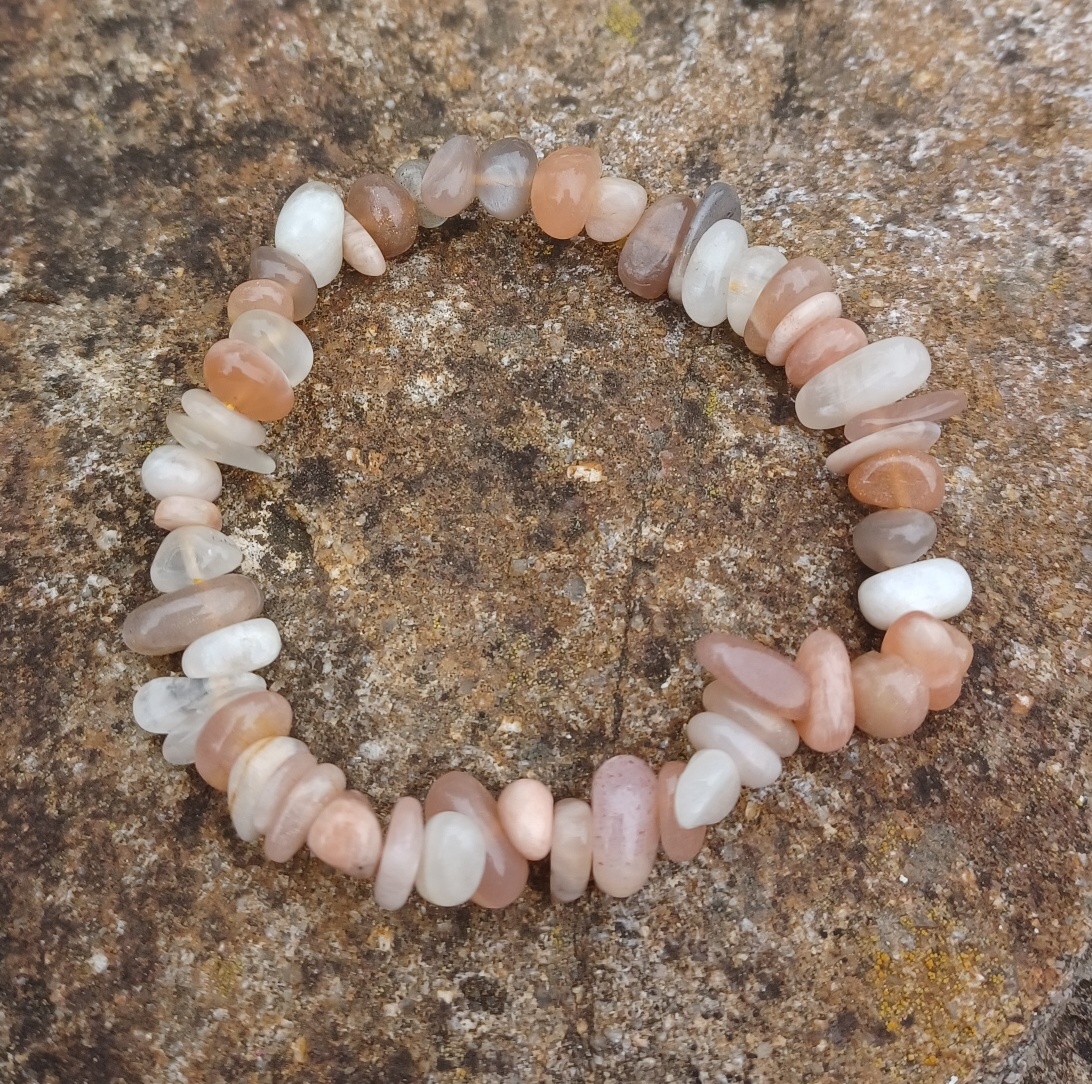 Mesačný kameň ružovo sivý náramok