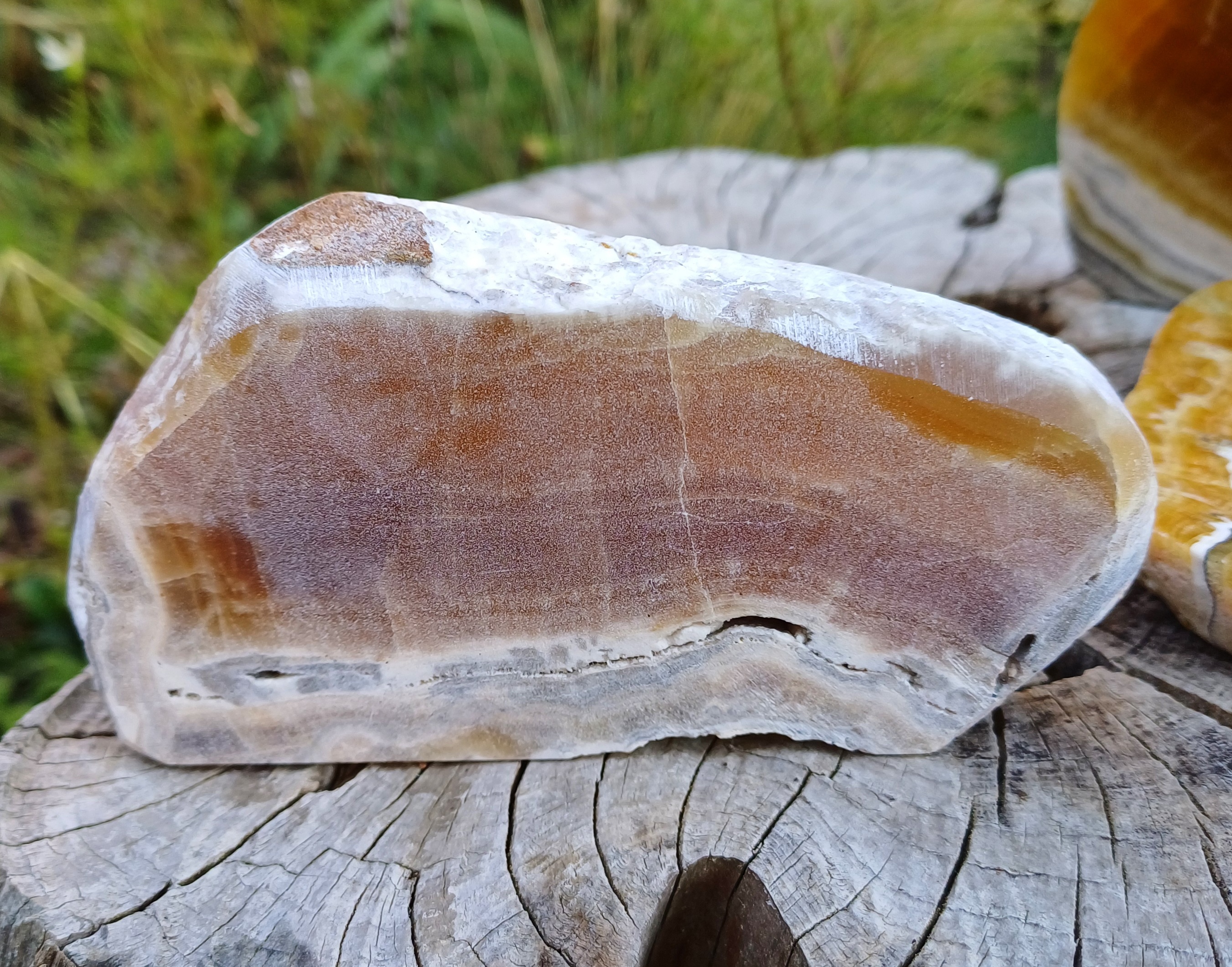 Aragonit leštený rez 340g