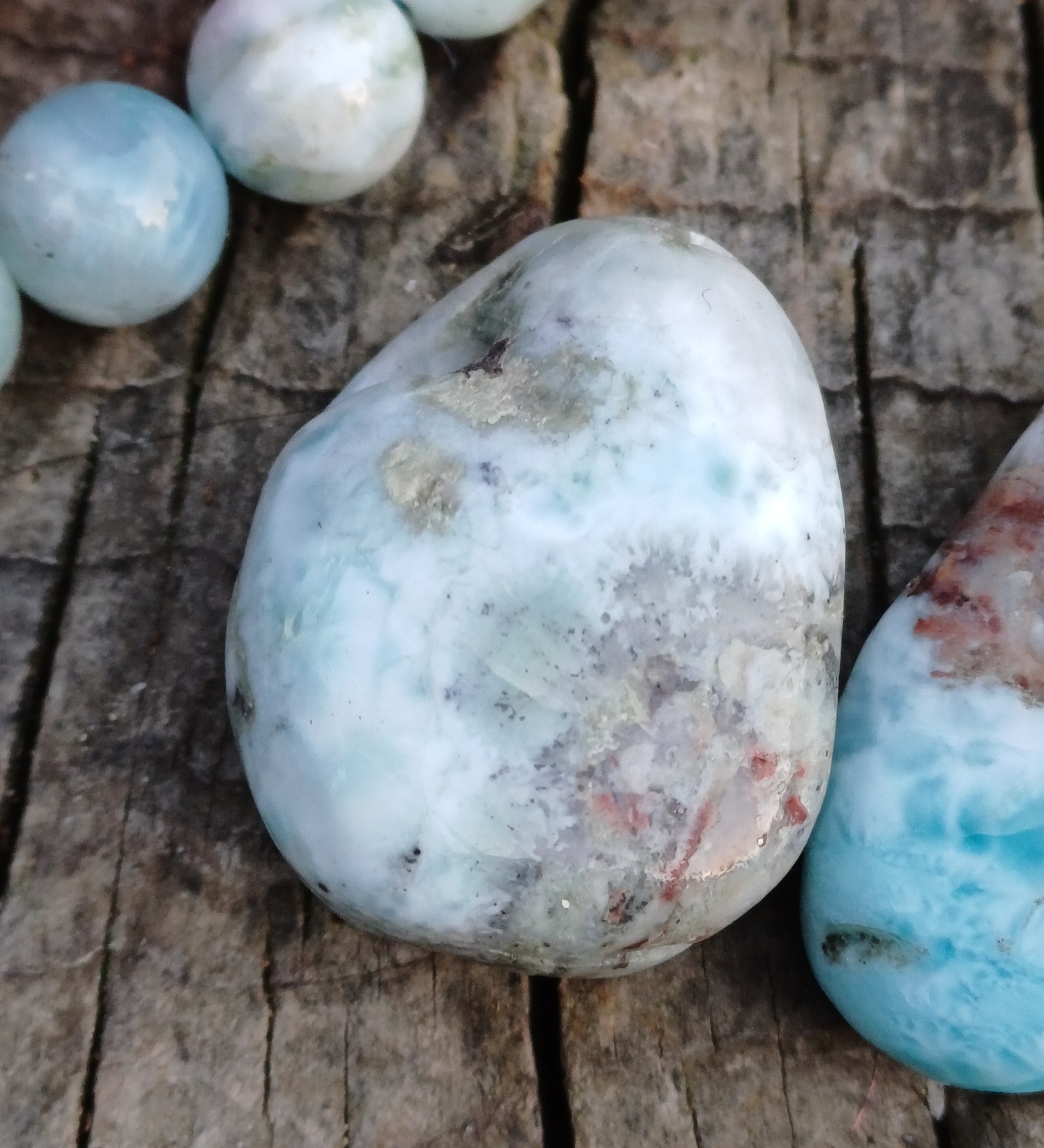 Larimar vŕtaný okrúhliak