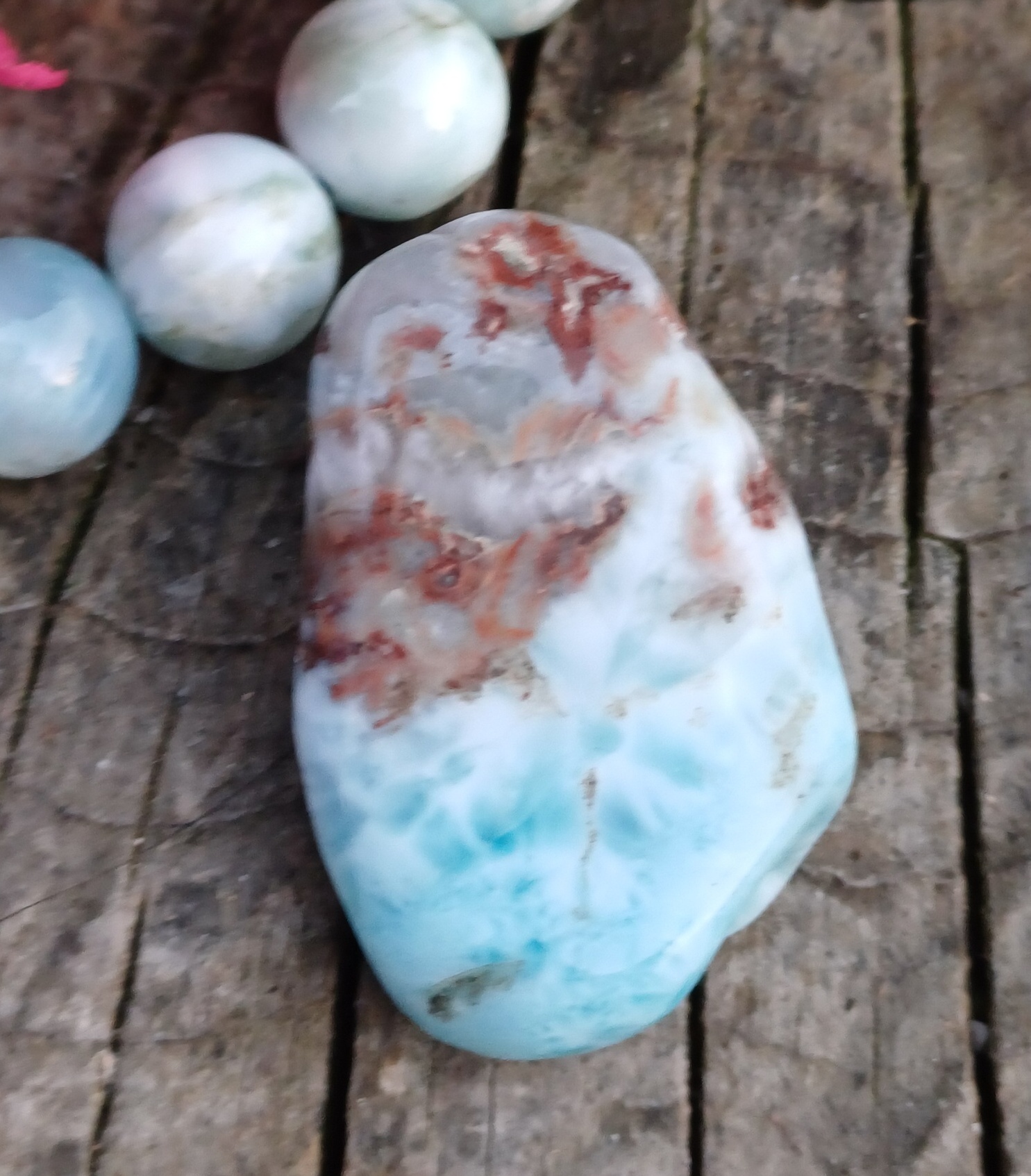 Larimar vŕtaný okrúhliak