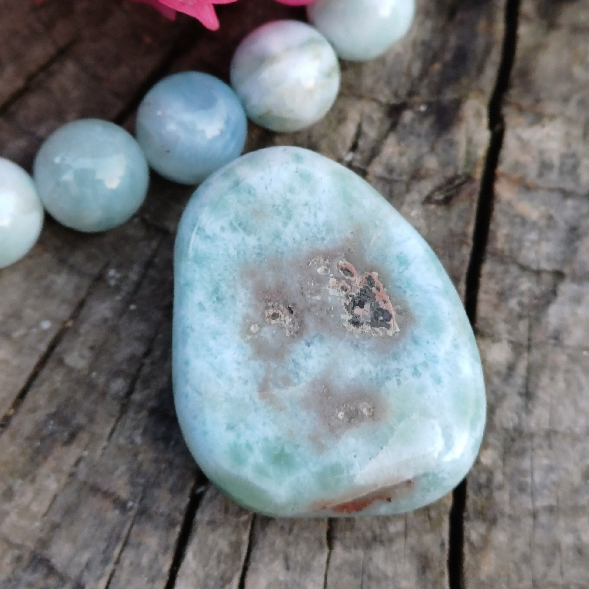 Larimar vŕtaný okrúhliak