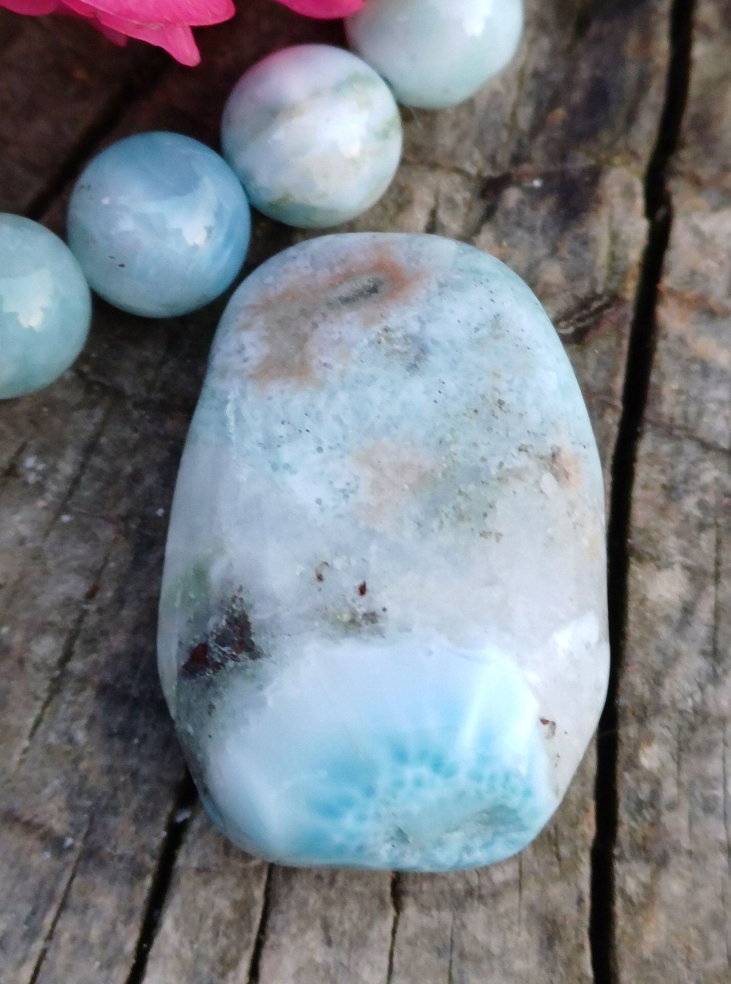 Larimar vŕtaný okrúhliak