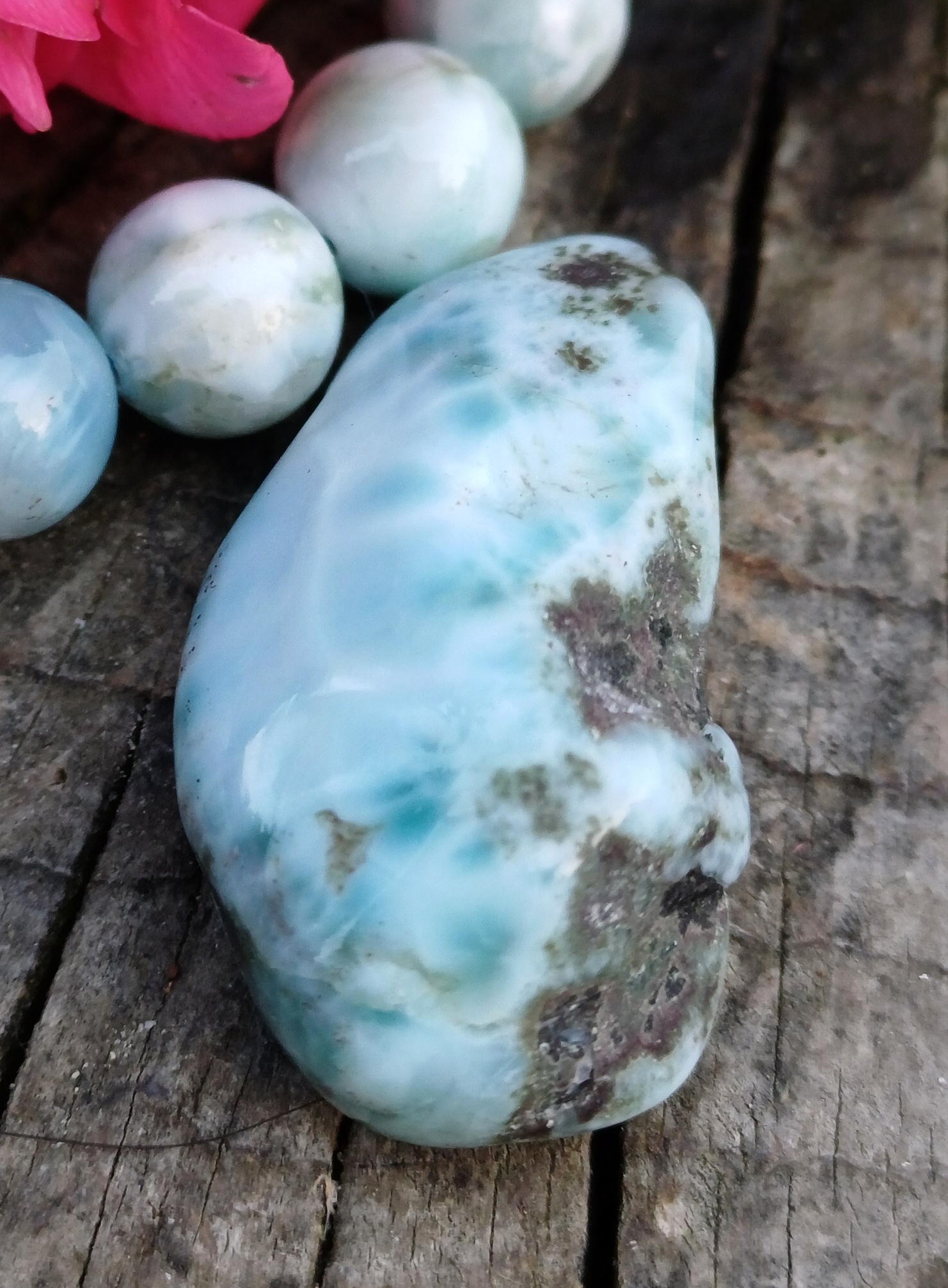 Larimar vŕtaný okrúhliak