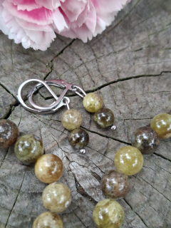 Granát zelený náušnice