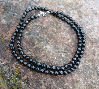 Čierny turmalín náhrdelník 50cm