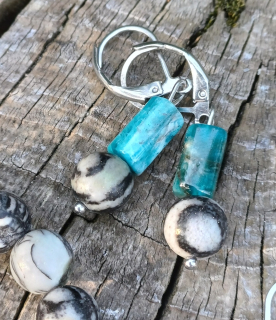 Kalcit mramor, apatit náušnice