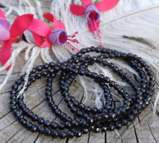 Obsidián dymový náramok