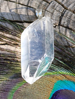 Krištáľ hrot prívesok