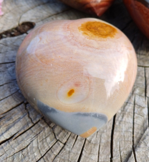 Jaspis polychrom srdca 220g