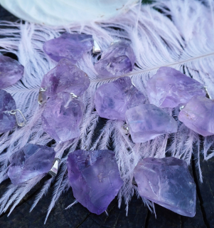 Ametyst prívesok väčší