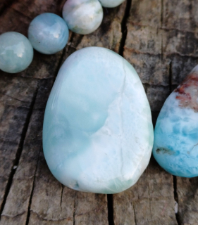 Larimar vŕtaný okrúhliak