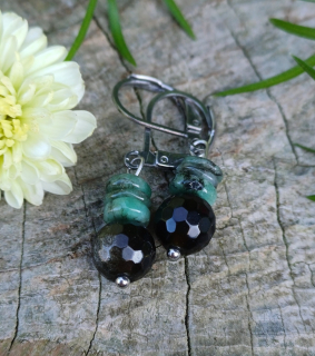 Smaragd, obsidián zlatý náušnice