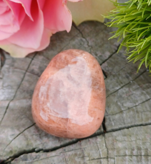 Mesačný kameň oranžový vŕtaný okrúhliak