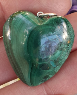 Malachit prívesok srdiečko