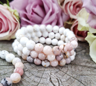 Opál ružový, magnezit náramok 